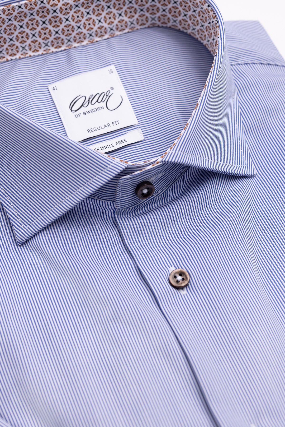 Blue short sleeve regular fit shirt with contrast details