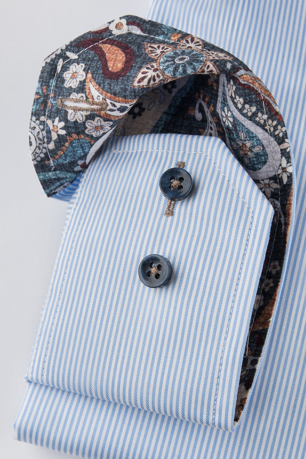 Light blue striped slim fit shirt with contrast details