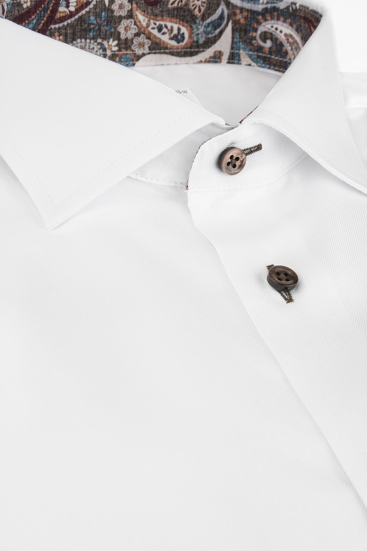 White regular fit shirt with contrast details