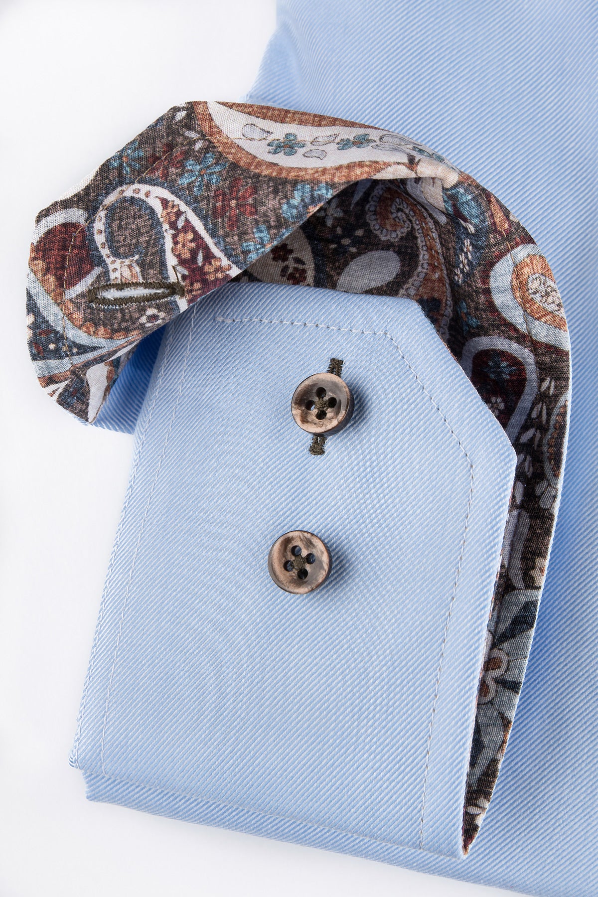 Light blue regular fit shirt with contrast details