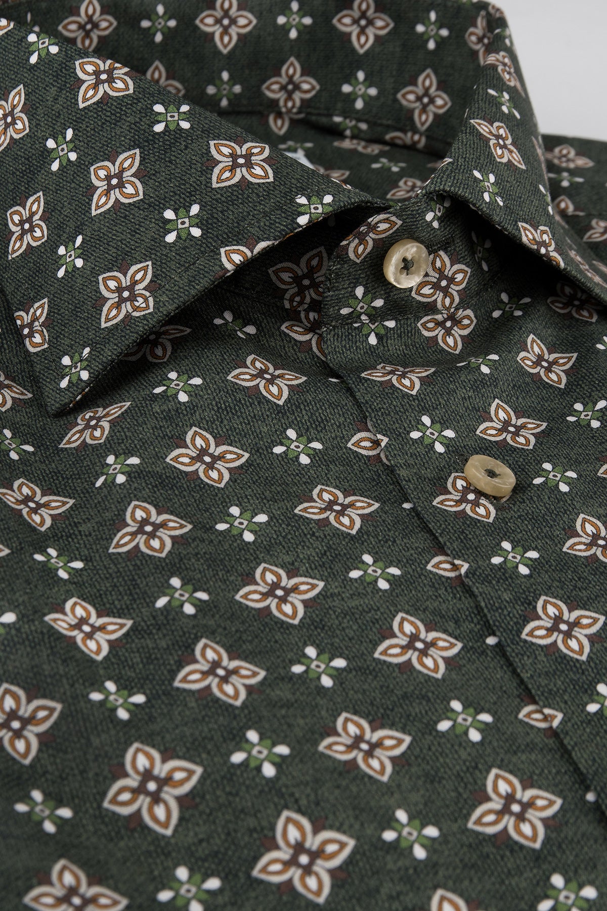 Green printed slim fit shirt