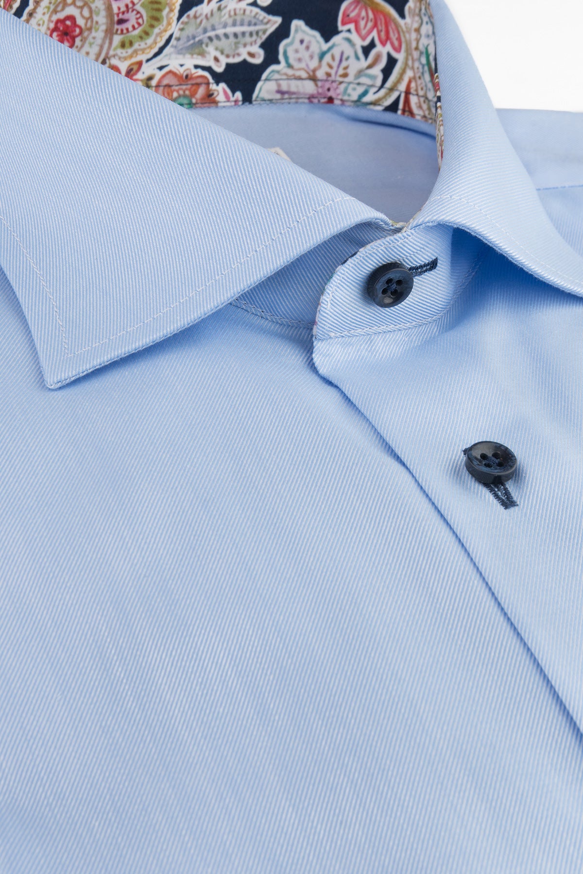 Light blue slim fit shirt with contrast details