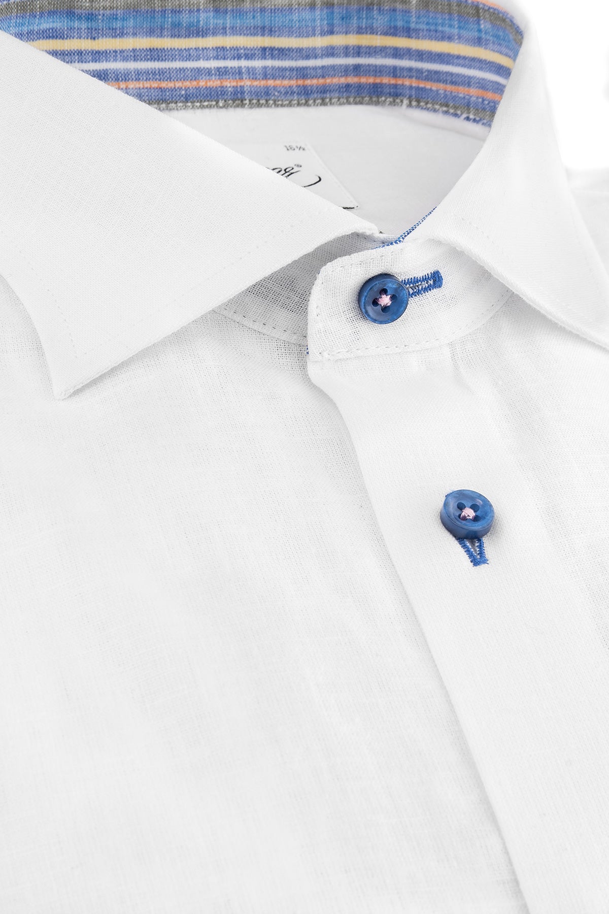 White regular fit shirt with contrast details