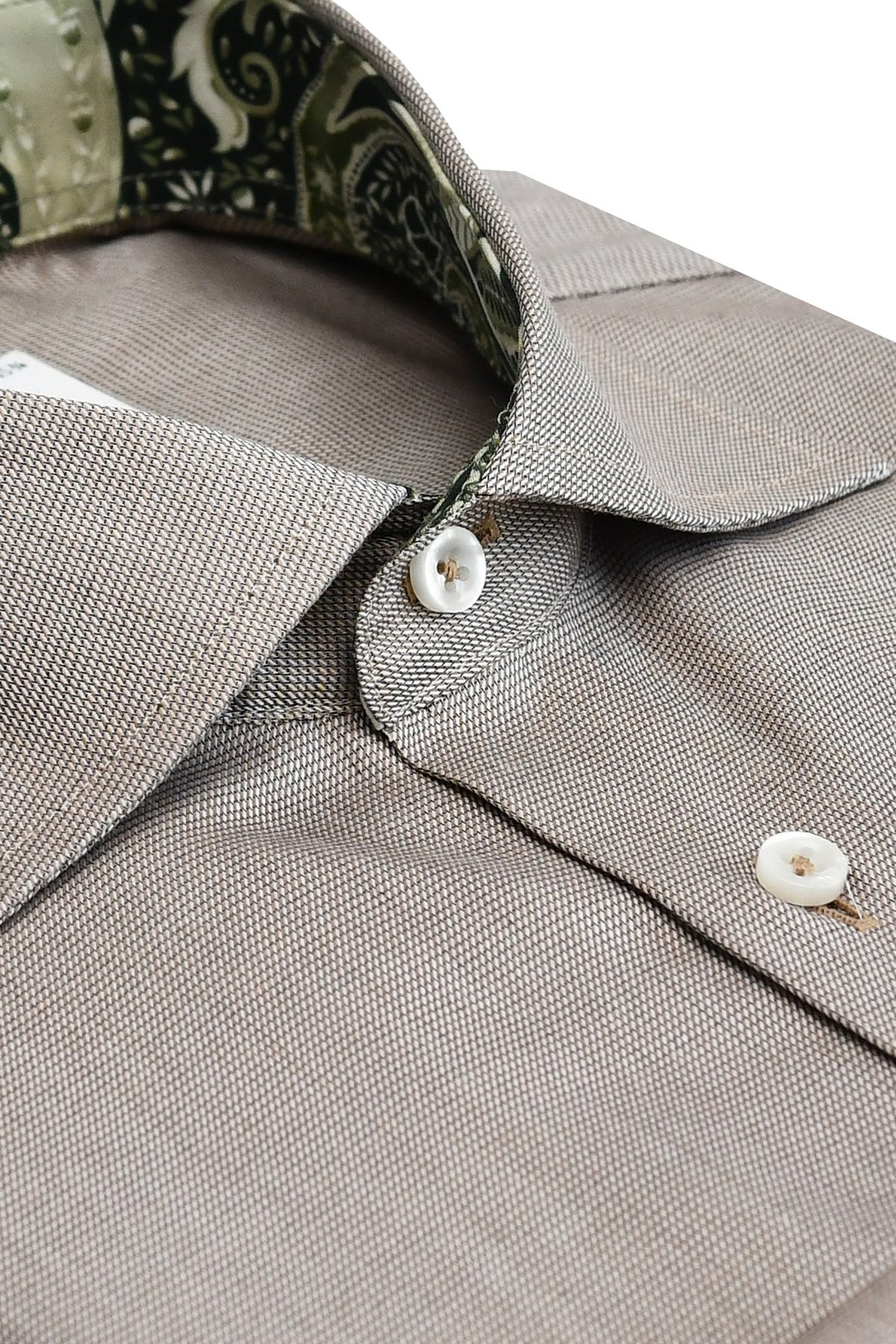 Brown slim fit shirt with contrast details