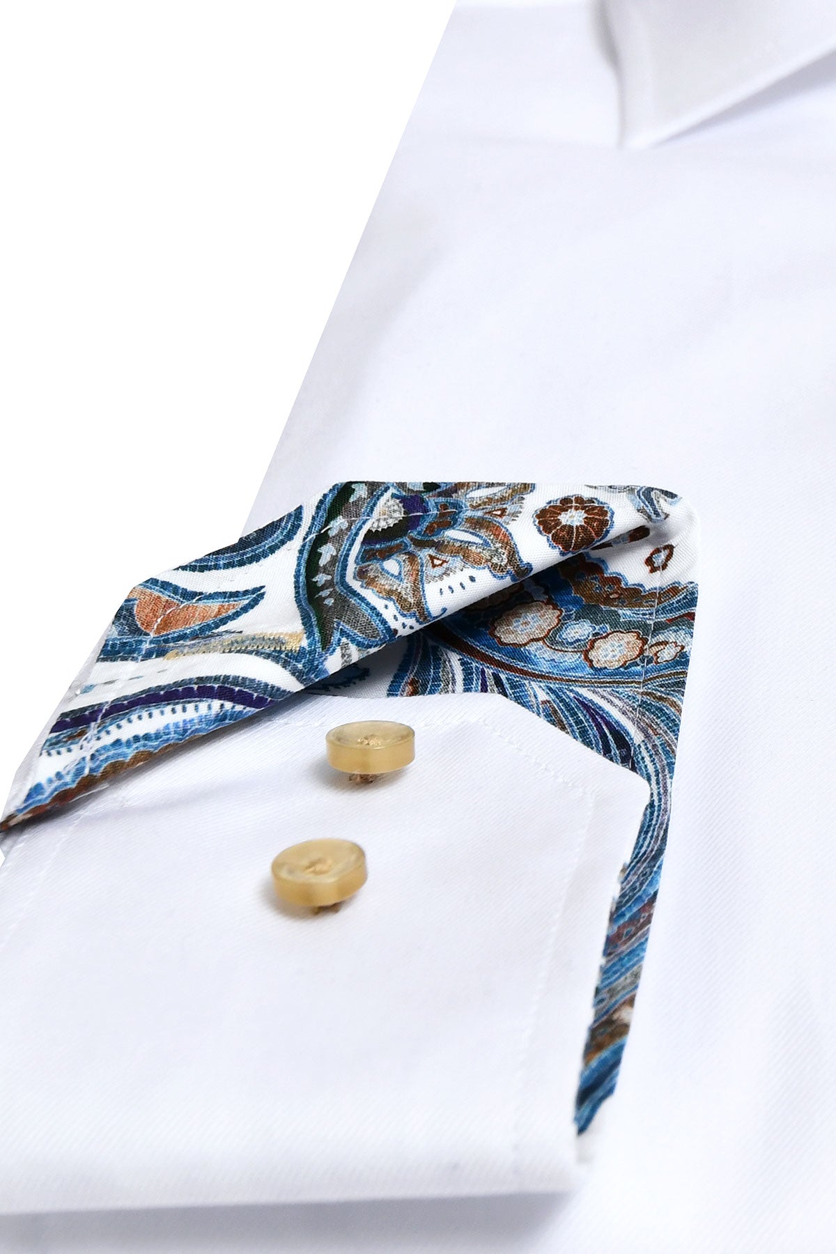 White regular fit shirt with contrast details