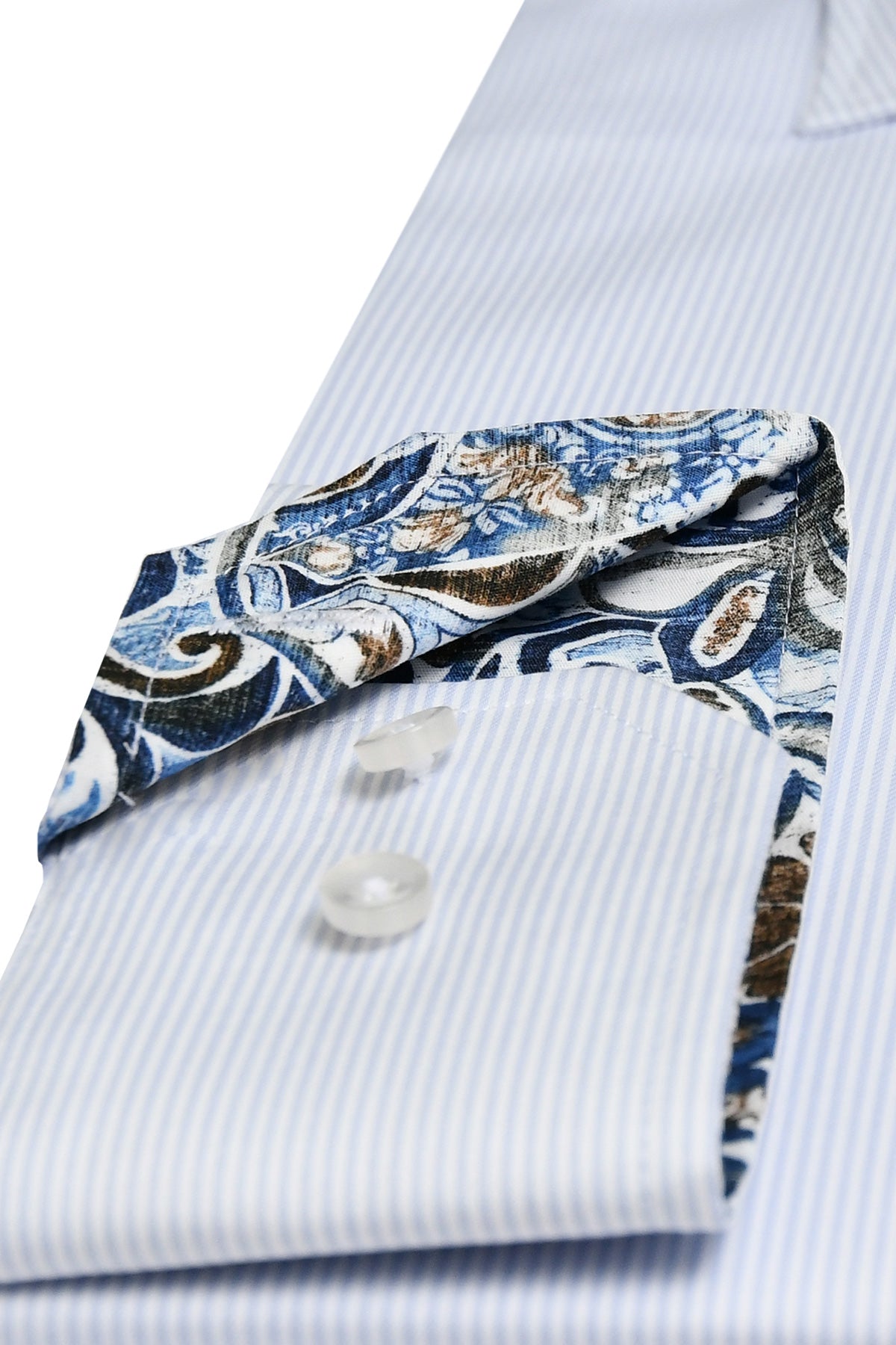 Light blue striped regular fit shirt with contrast details