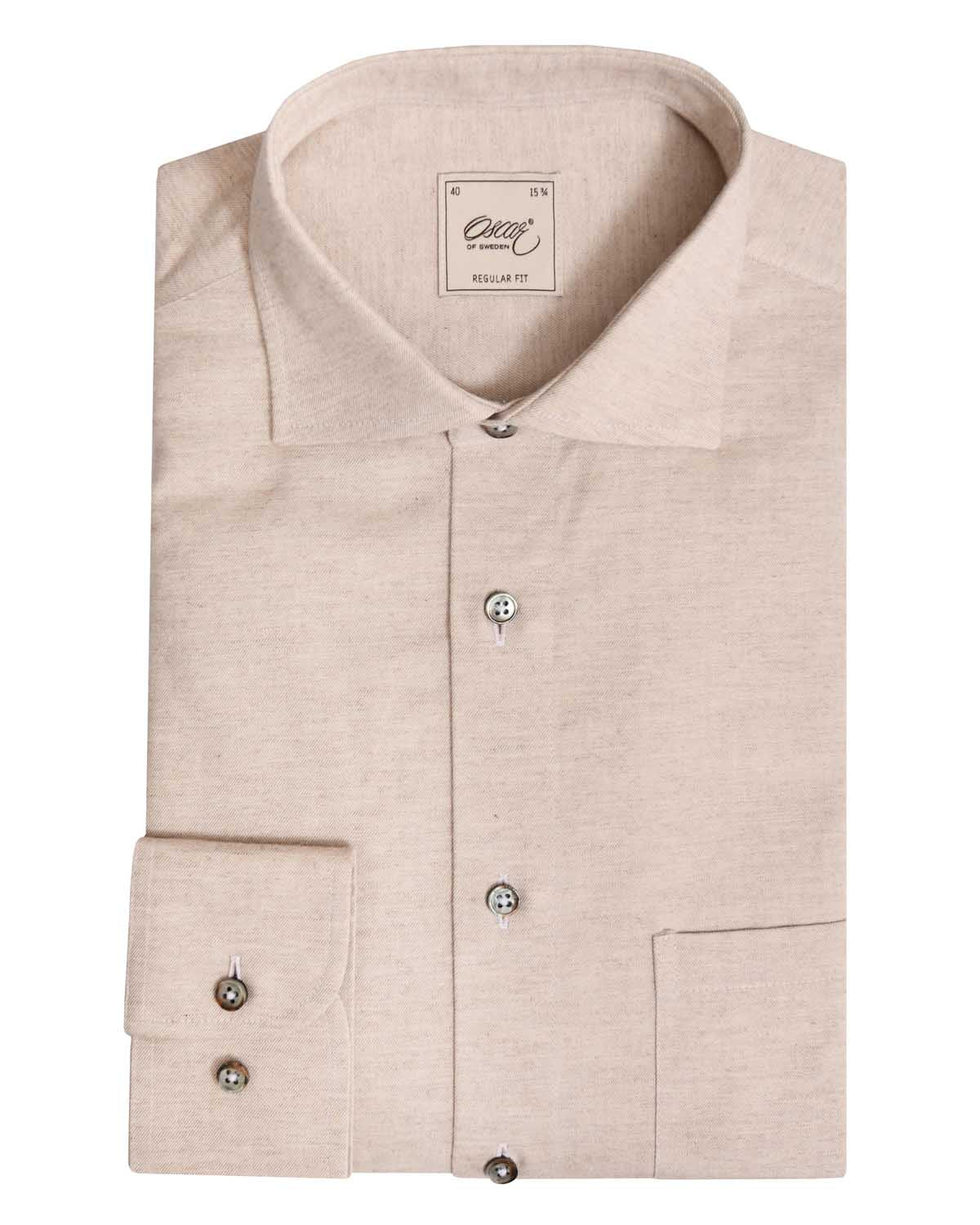 Beige skjorta i lättflanell regular fit