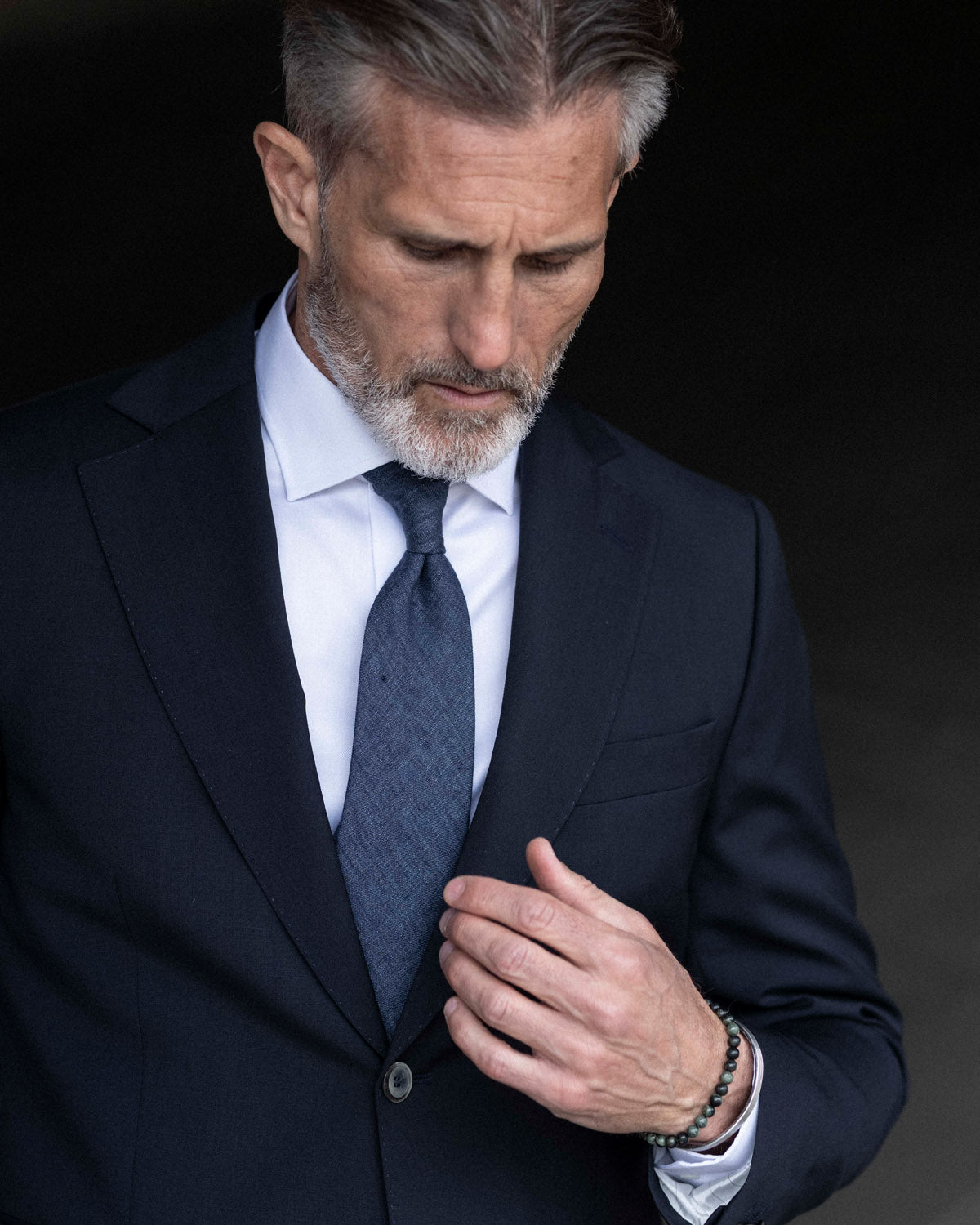 White wrinkle free slim fit shirt
