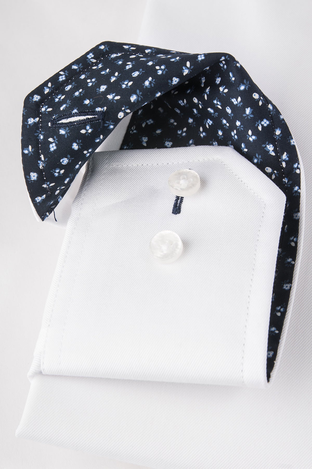 White regular fit extra long sleeves shirt with contrast details