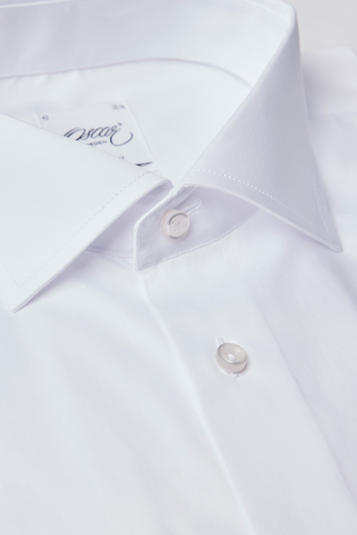 White regular fit shirt with french cuffs