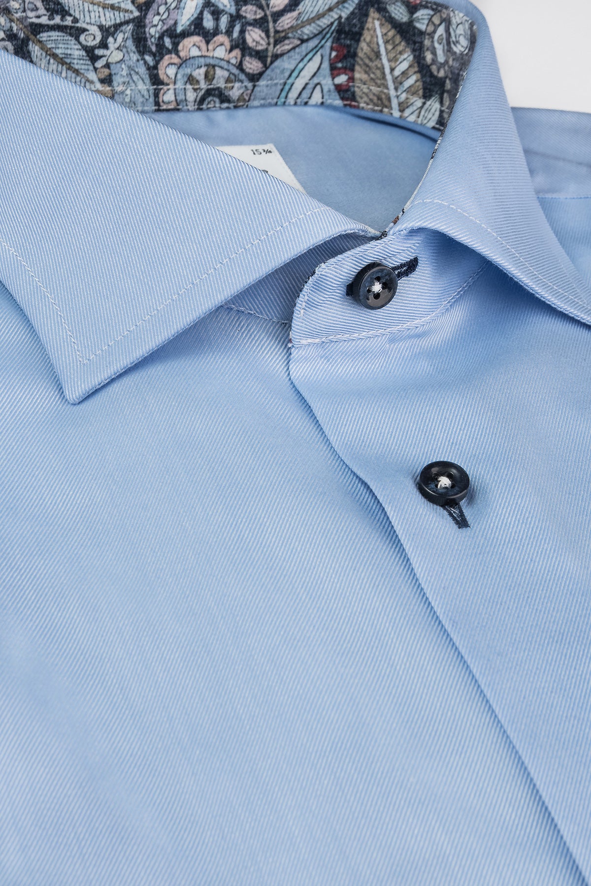 Light blue regular fit shirt with contrast details