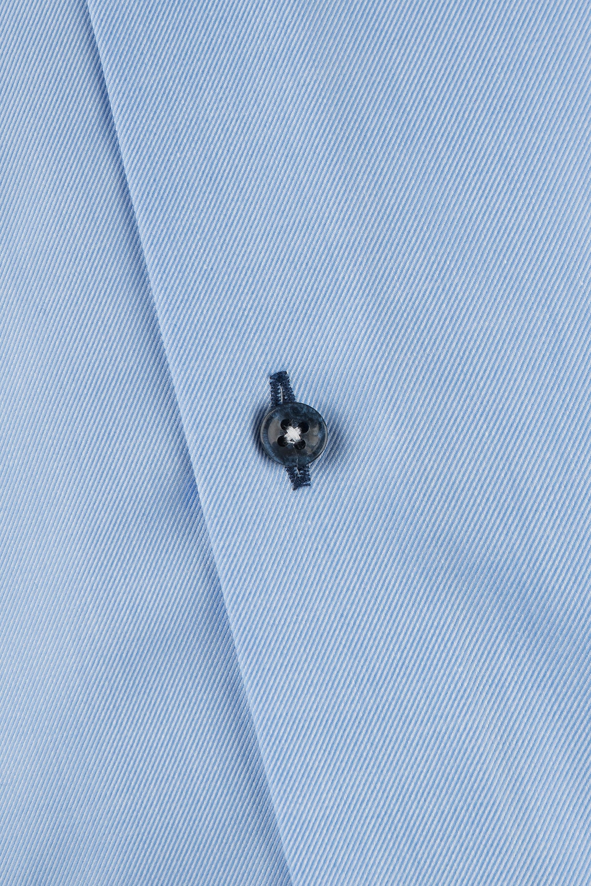 Light blue slim fit shirt with contrast details