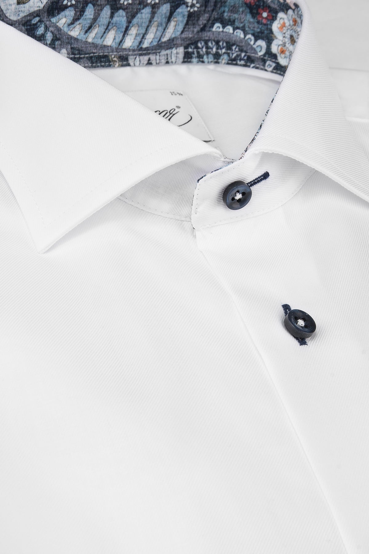 White slim fit shirt with contrast details