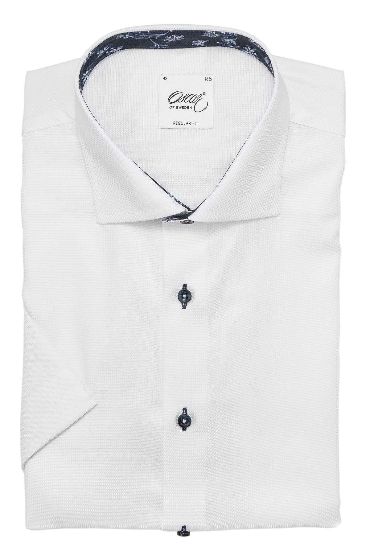 White short sleeve regular fit shirt with contrast details