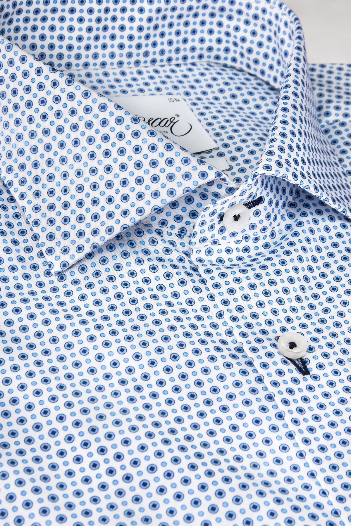 White printed regular fit shirt, extra long sleeves