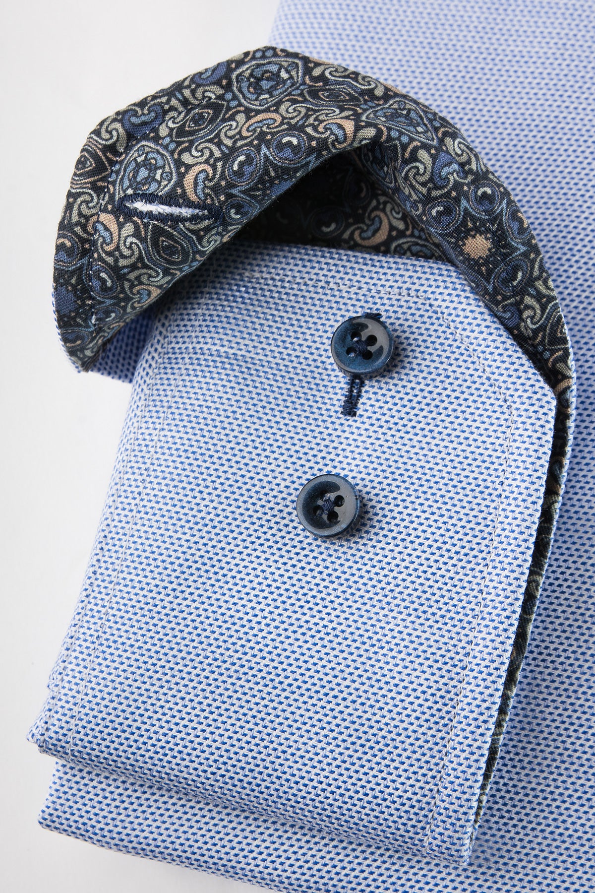 Blue regular fit shirt with contrast details