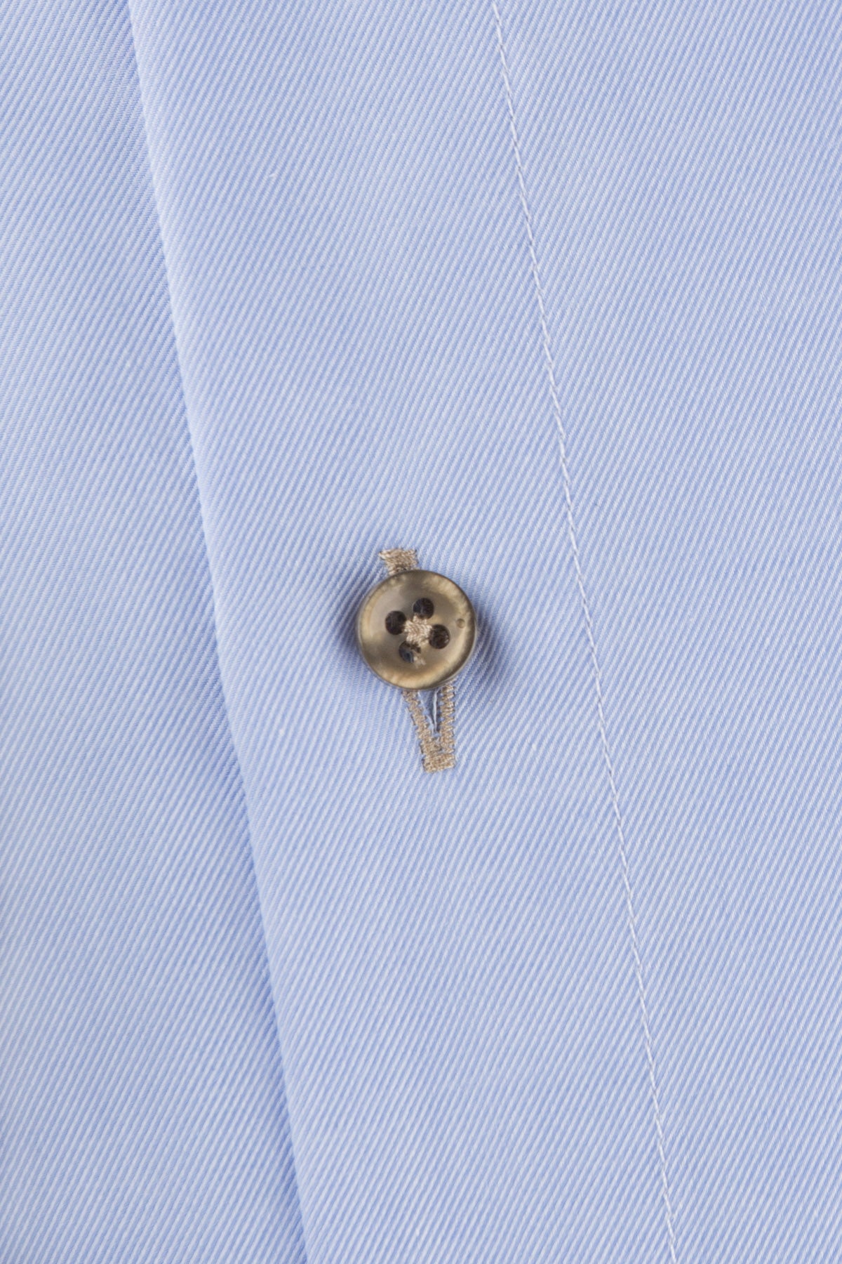 Light blue slim fit shirt with contrast details