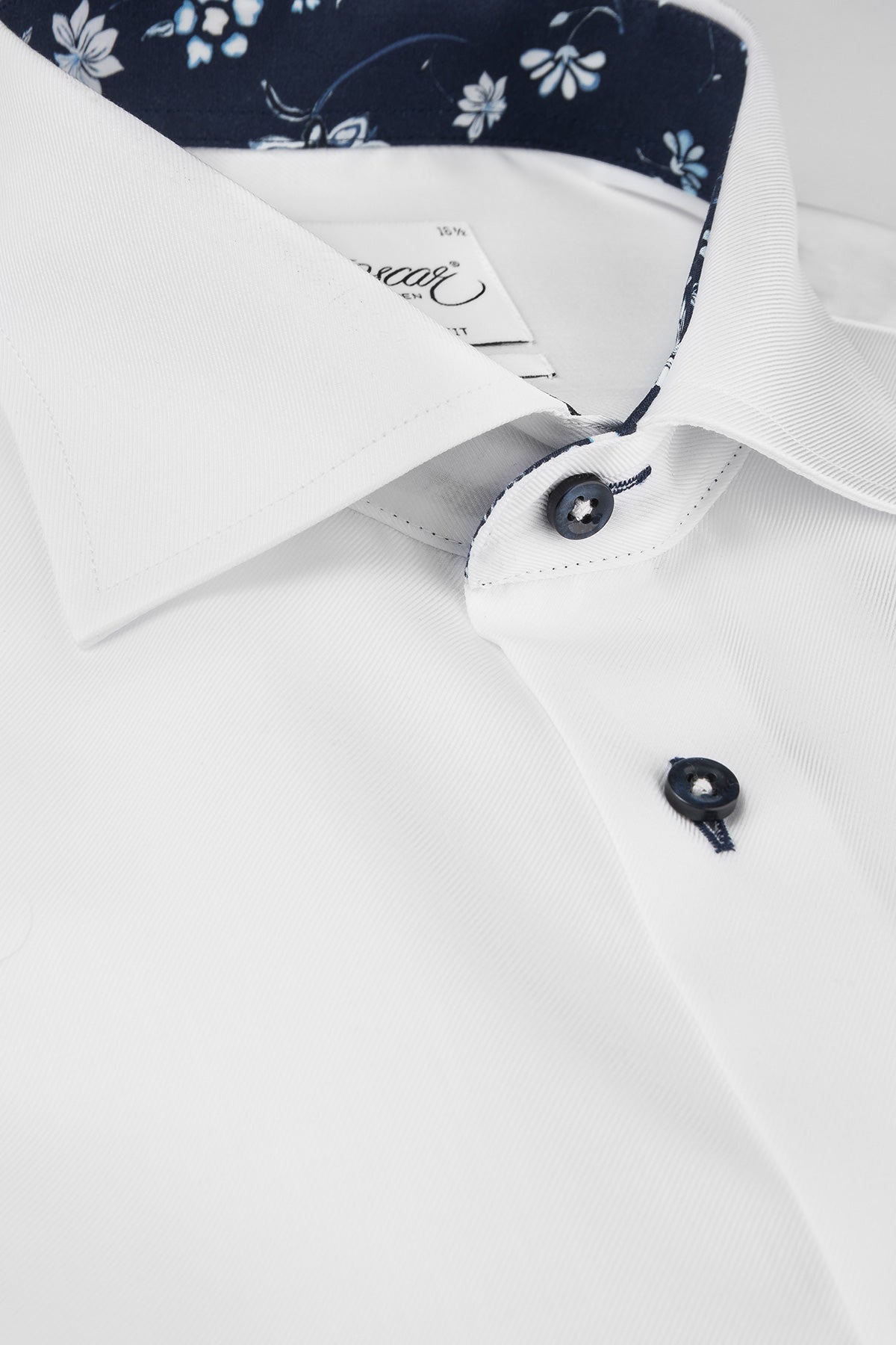 White slim fit shirt with contrast details