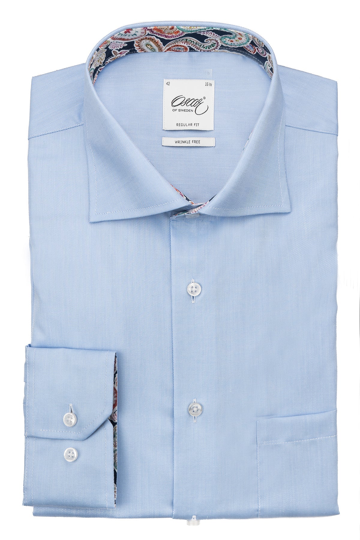 Light blue regular fit shirt with extra long sleeves and contrast details