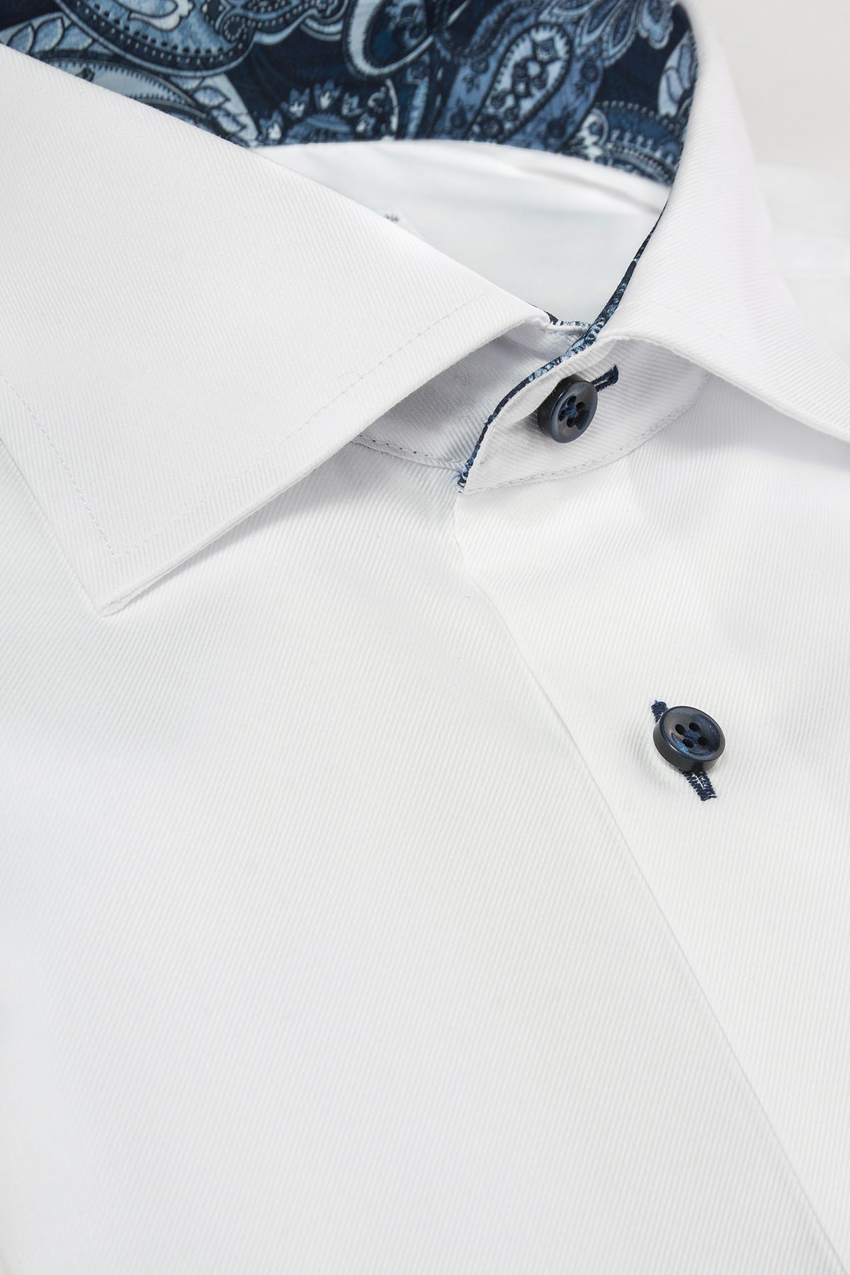 White regular fit shirt with contrast details