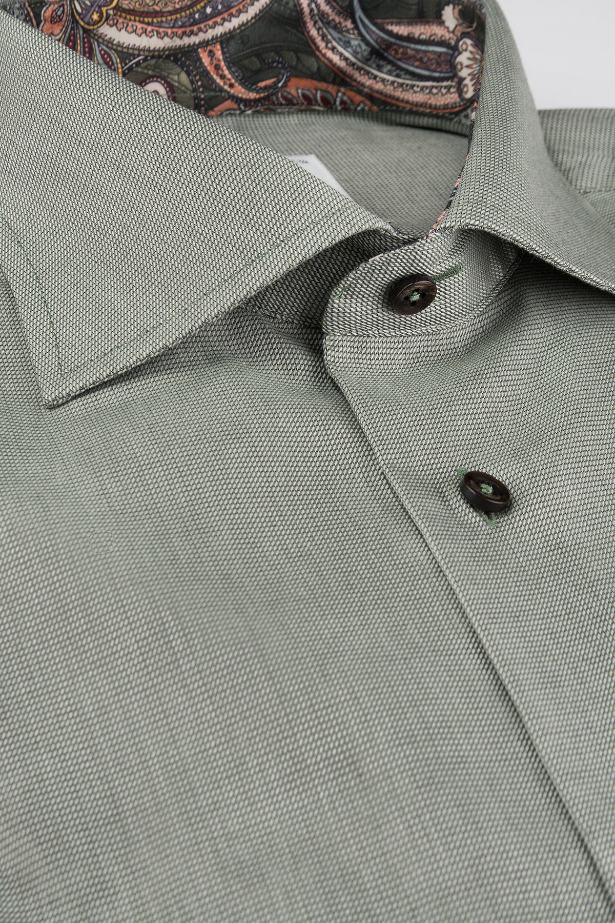 Green regular fit shirt with contrast details