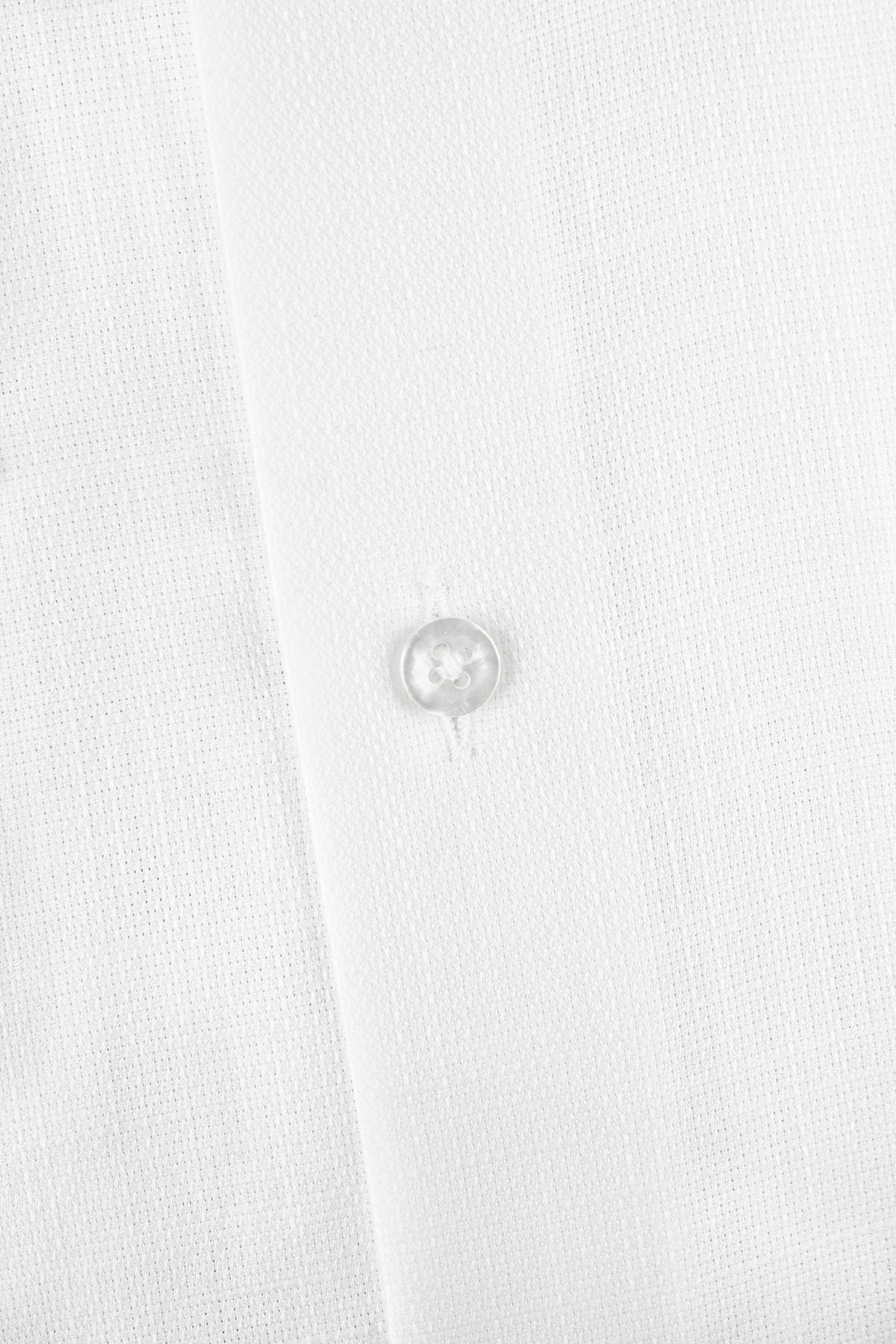White regular fit button down short sleeve shirt