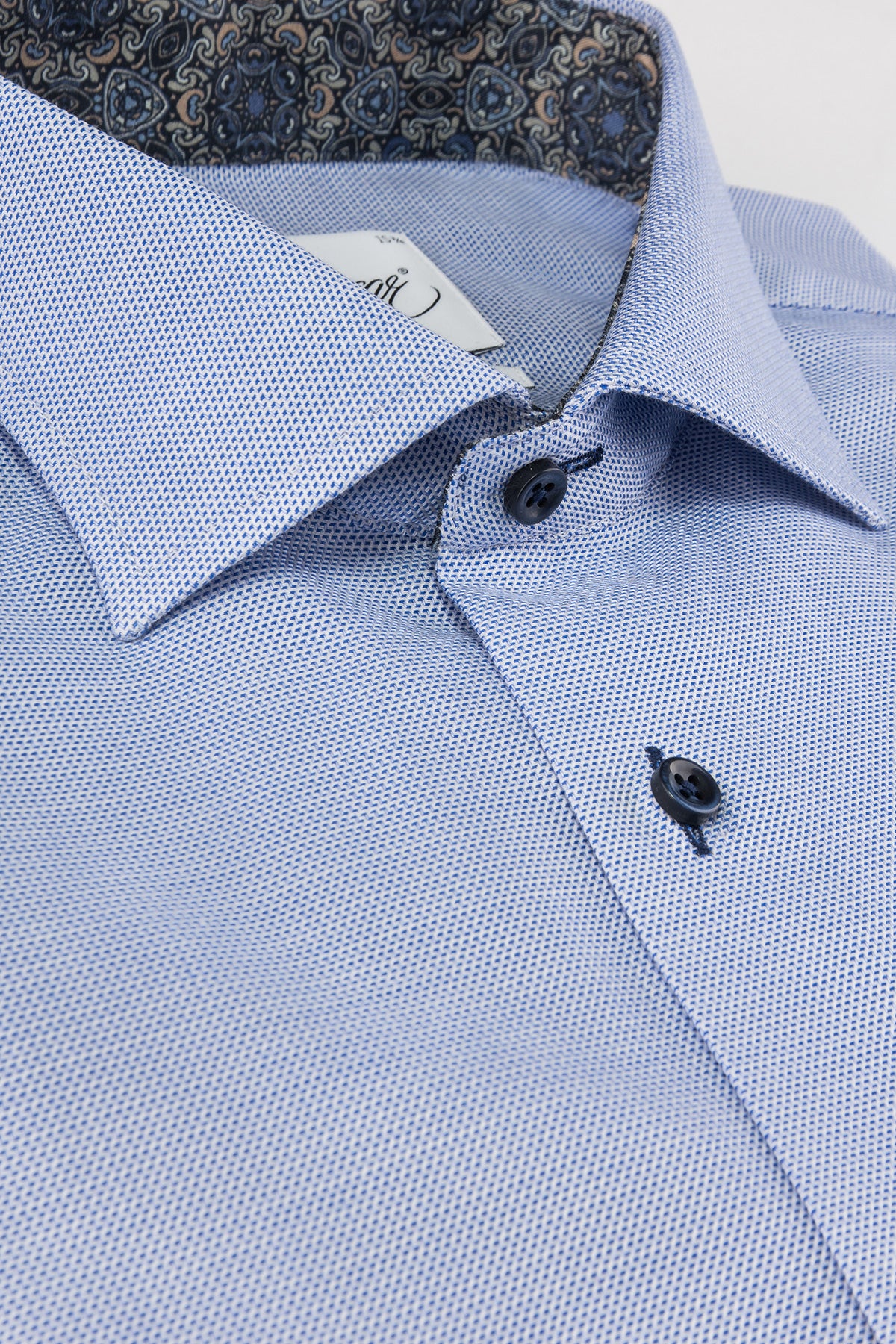 Blue regular fit shirt with contrast details