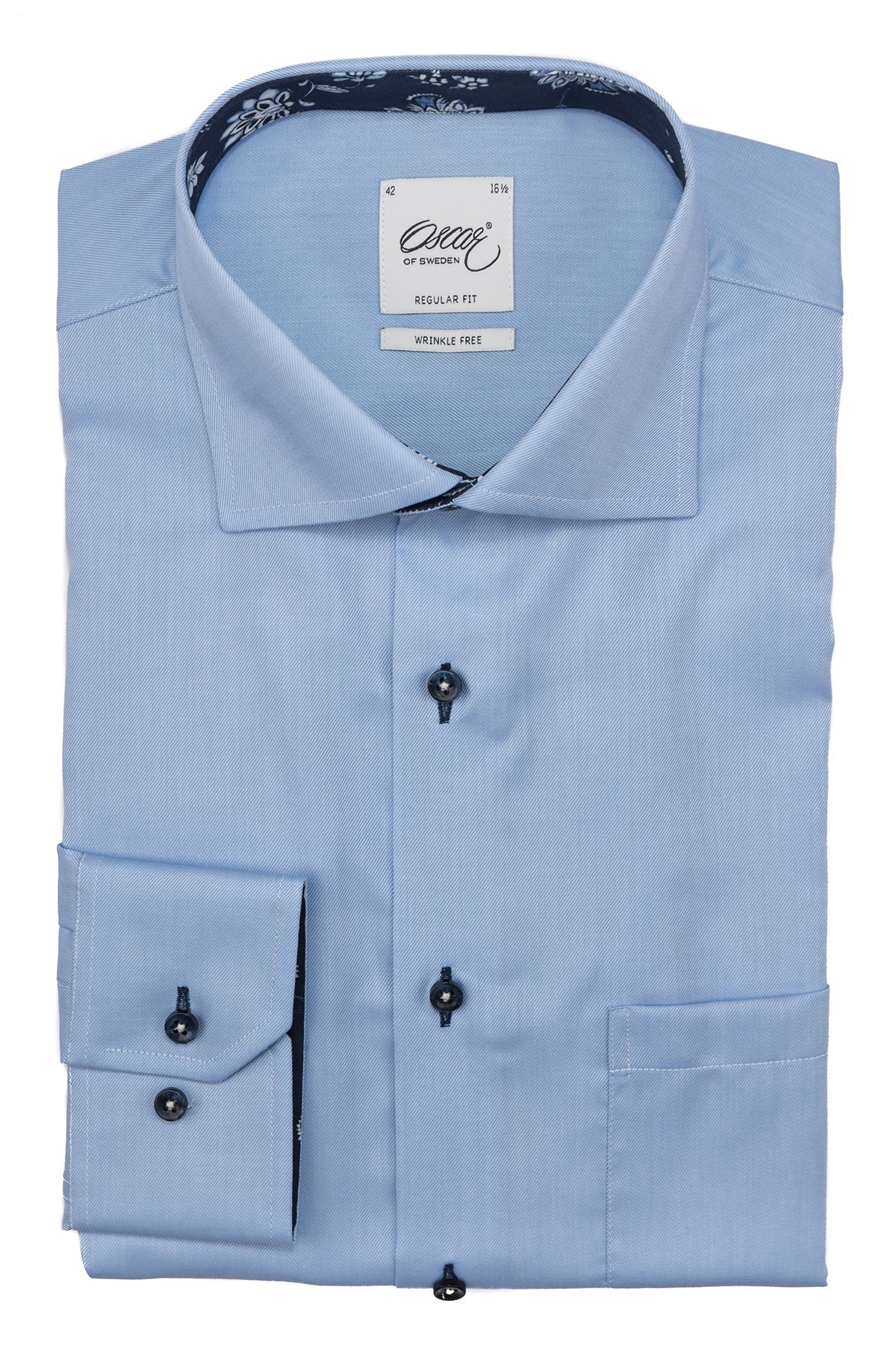 Light blue regular fit shirt with contrast details